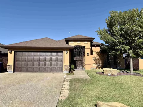 420 Sabal Loop, Laredo, TX 78045 photo 1