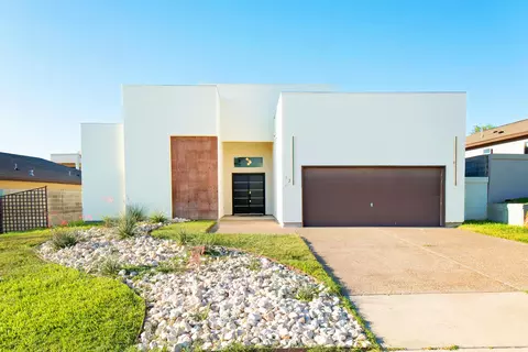 120 Tranquilo Dr, Laredo, TX 78045 photo 1