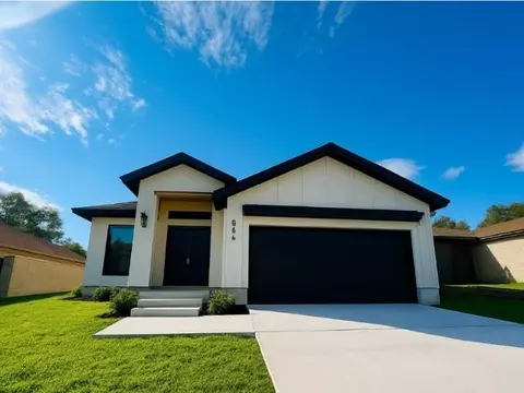 3903 Aguascalientes, Laredo, TX 78046 photo 1