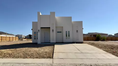 5905 Tavo Dr, Laredo, TX 78043