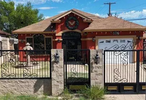 119 Otanes Ave, Laredo, TX 78045