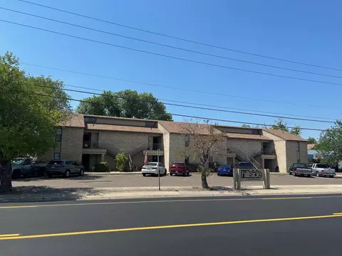 100 E Hillside Rd #113, Laredo, TX 78041