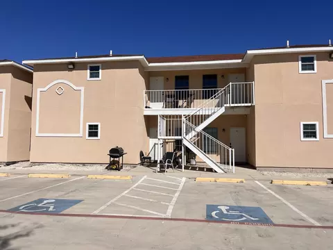 391 Riverside Dr #10, Eagle Pass, TX 78852