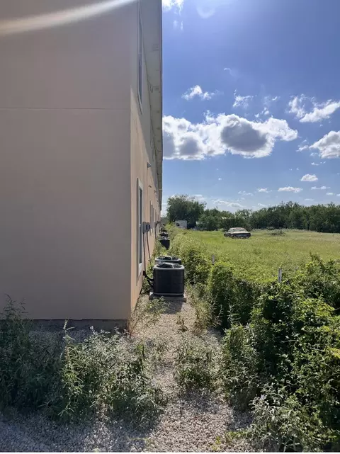 Other - 391 Riverside Dr #10, Eagle Pass, TX 78852 photo 2 of 3