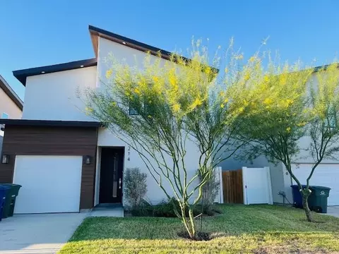 214 Deer Path Loop, Laredo, TX 78045 photo 1