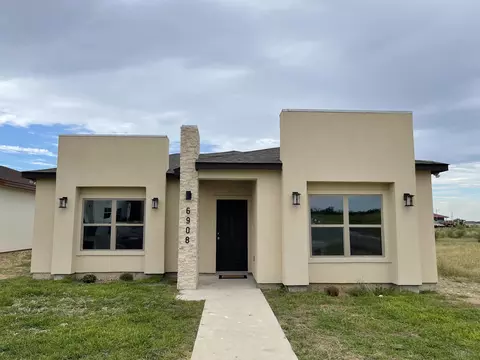 6908 Molinos Dr, Laredo, TX 78046