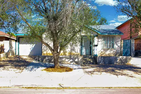 1405 Reagan Dr, Laredo, TX 78046