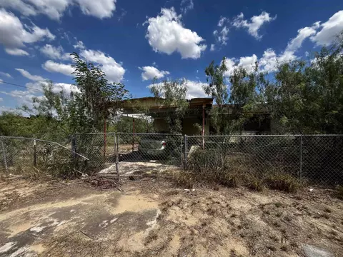 240 Lozano Rd, Zapata, TX 78076