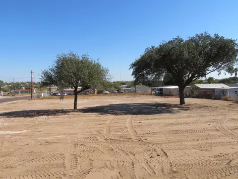 202 Tx State Hwy 16, Zapata, TX 78076