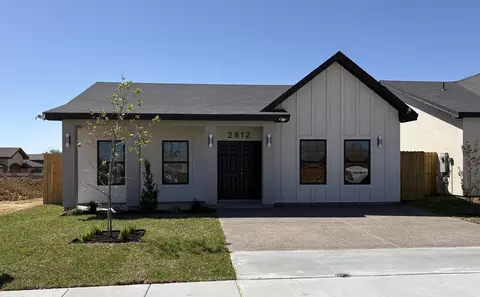 2812 Adamsville, Laredo, TX 78046