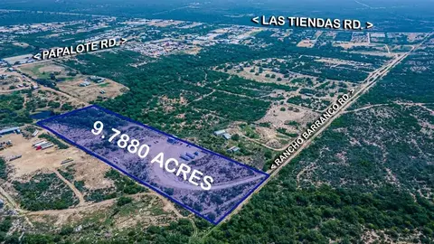 28 Rancho Barranco Rd, Laredo, TX 78045
