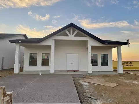 2818 Adamsville, Laredo, TX 78046