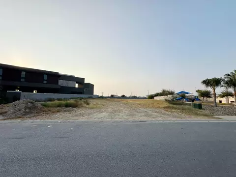 20 Finca Lp, Laredo, TX 78945