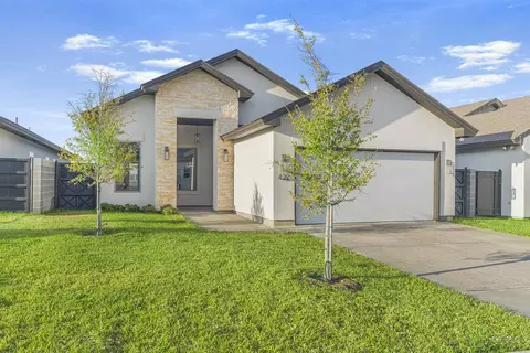 422 Journey Loop, Laredo, TX 78045