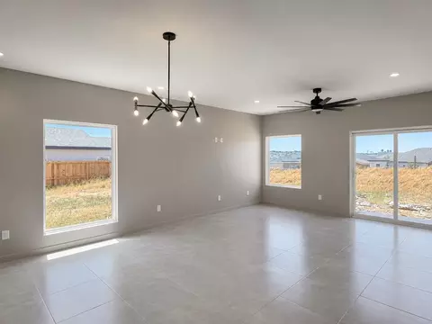 Living - 5013 Servando Dr, Laredo, TX 78046 photo 1 of 1