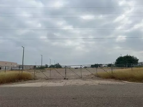 13607 Regional Dr, Laredo, TX 78045