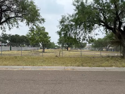 2601 Monterrey St, Laredo, TX 78046