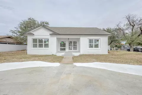 2020 Clark Blvd, Laredo, TX 78043