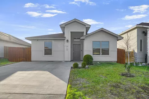 5428 Encanto Dr, Laredo, TX 78046