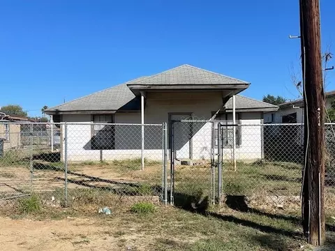 3208 Lyon St, Laredo, TX 78041