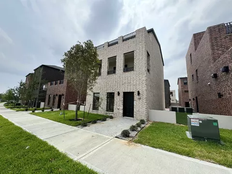210 Veracruz Dr #109, Laredo, TX 78045