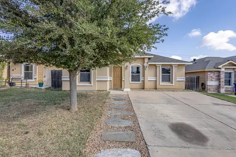 5819 Saint Sylvia Lp, Laredo, TX 78046 photo 1