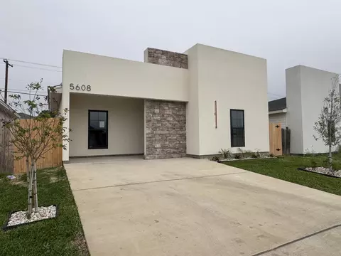 5608 Moses Lp, Laredo, TX 78046