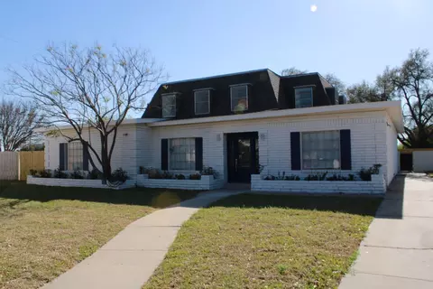 13 Royale Cir, Laredo, TX 78041