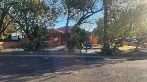 1801 Clark Blvd, Laredo, TX 78043