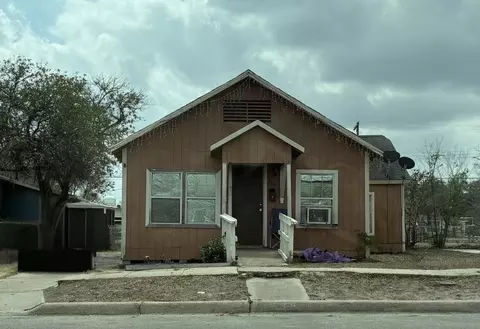 719 E Santa Gertrudis, Kingsville, TX 78363