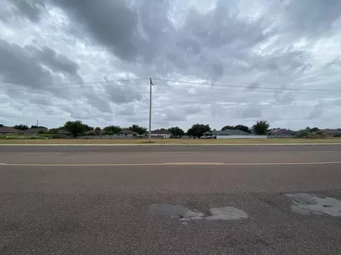 001 Shiloh Dr, Laredo, TX 78045