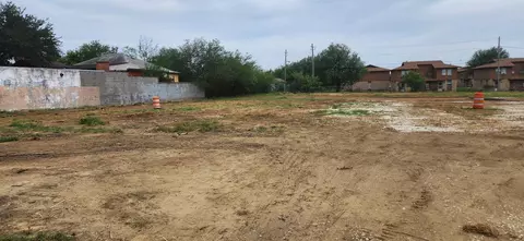 1419 E Hillside Rd, Laredo, TX 78041 photo 7