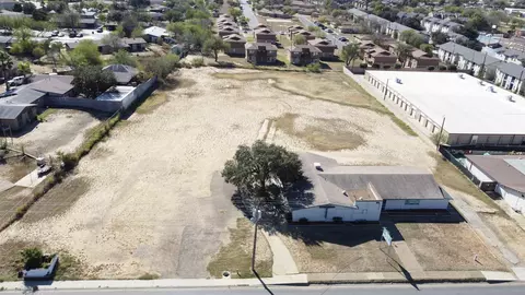 1419 E Hillside Rd, Laredo, TX 78041 photo 9
