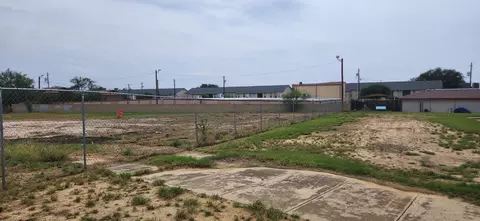 1419 E Hillside Rd, Laredo, TX 78041 photo 6