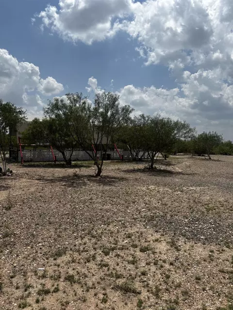 439 Ranch Road 7016c, Laredo, TX 78043 photo 2