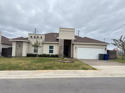6002 Amir Dr, Laredo, TX 78041