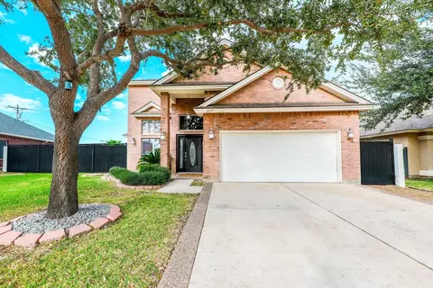 3118 Dos Reales Lp, Laredo, TX 78045