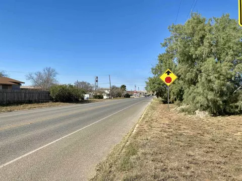 1106 E Fm 468, Cotulla, TX 78014 photo 6