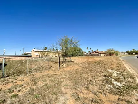 1106 E Fm 468, Cotulla, TX 78014 photo 2