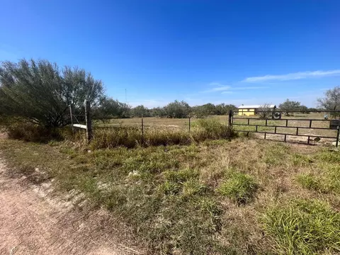 202 Camino Bolivar, Laredo, TX 78043