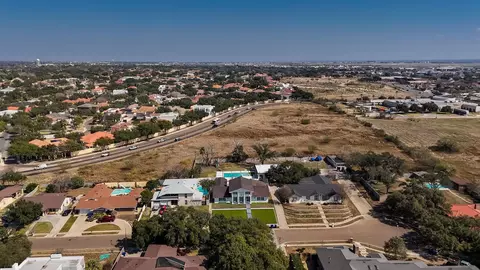 000 Springfield Ave, Laredo, TX 78041 photo 5
