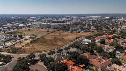 000 Springfield Ave, Laredo, TX 78041 photo 6