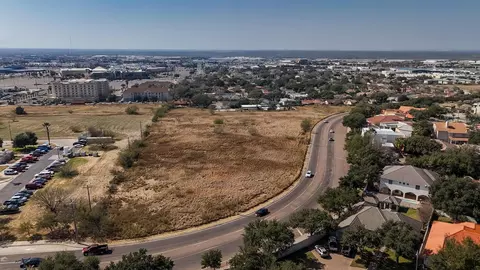 000 Springfield Ave, Laredo, TX 78041 photo 7