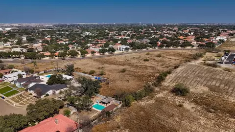 000 Springfield Ave, Laredo, TX 78041 photo 3