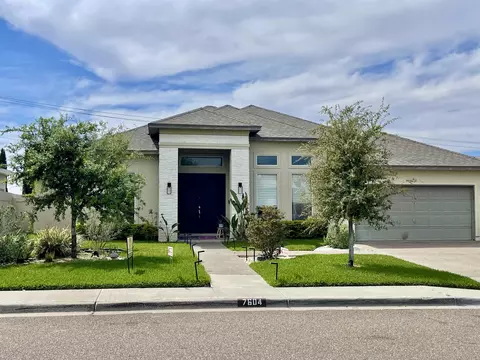 7604 Patricia Highsmith Dr, Laredo, TX 78041