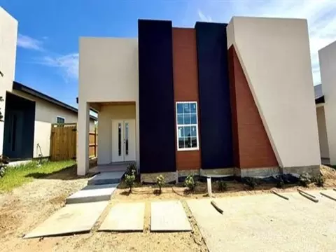 5043 Los Caballos Lp, Laredo, TX 78046