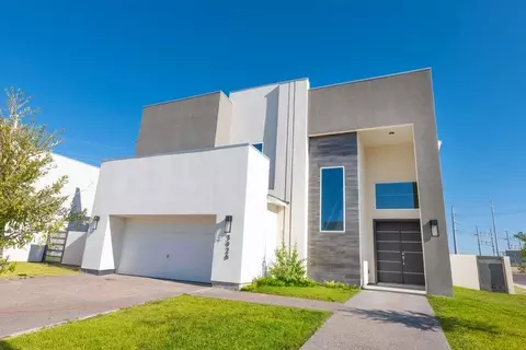 3926 Sun Valley Dr, Laredo, TX 78045