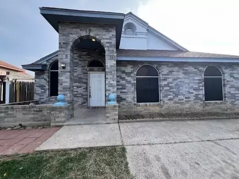 103 Lynn Lp, Laredo, TX 78045 photo 1
