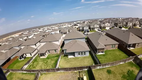 View/Area - 1610 Alborada Dr, Laredo, TX 78045 photo 3 of 3