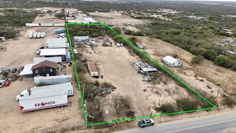993 Rancho Penitas Rd, Laredo, TX 78045